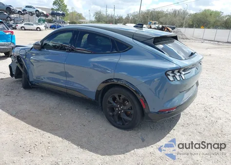 2023 Ford Mustang Mach-E Premium z USA, uszkodzony, nr VIN 3FMTK3SU2PMA90599